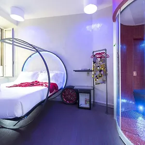 https://irooms-pantheon-navona.it-romehotels.com